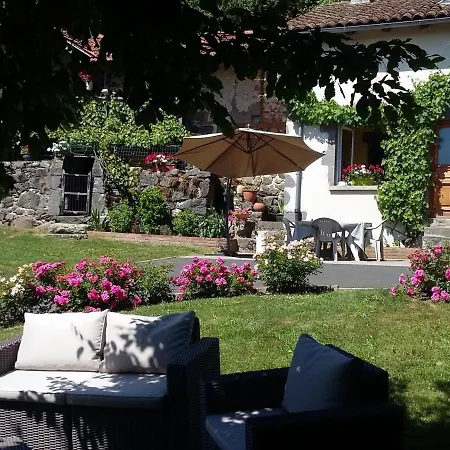 Holiday home Maison Renovee Avec Jardin Et Terrasse, Proche Et Activites, 4 Pers - Fr-1-742-196 Crandelles