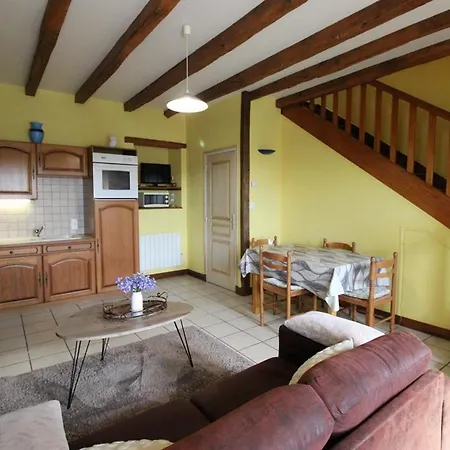 Holiday home Maison Renovee Avec Jardin Et Terrasse, Proche Et Activites, 4 Pers - Fr-1-742-196 Crandelles