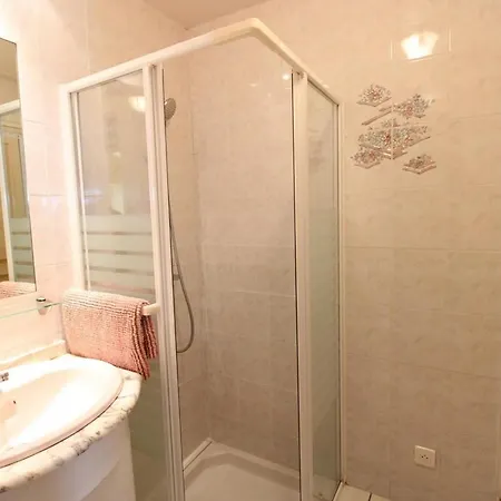 Holiday home Maison Renovee Avec Jardin Et Terrasse, Proche Et Activites, 4 Pers - Fr-1-742-196