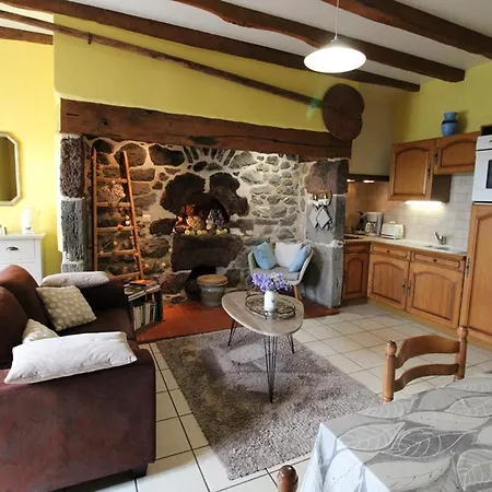 Maison Renovee Avec Jardin Et Terrasse, Proche Et Activites, 4 Pers - Fr-1-742-196 Crandelles